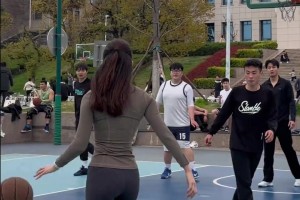兄弟，打篮球的女生和熊猫一样稀有！🏀